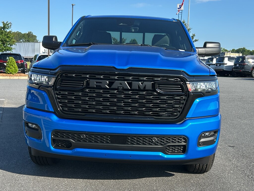 2025 Ram 1500 Tradesman photo 2