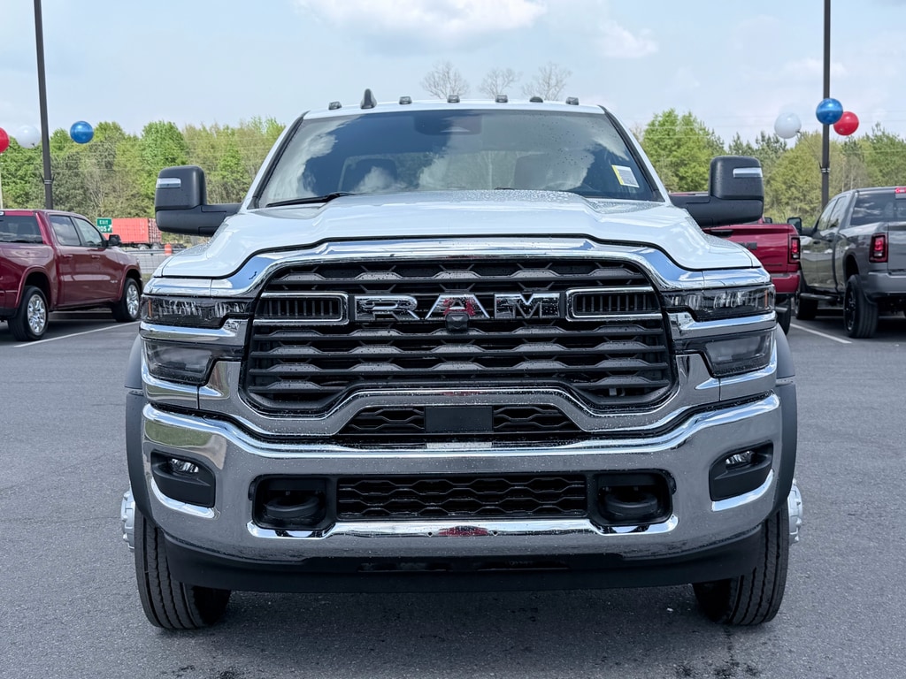 New 2026 Ram 4500 Chassis Cab TRADESMAN CREW 4X4 60' CA Pickup