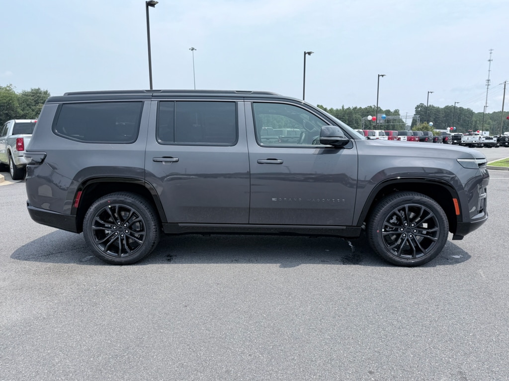 New 2026 Jeep Grand Wagoneer SUMMIT RESERVE 4X4 Sport Utility