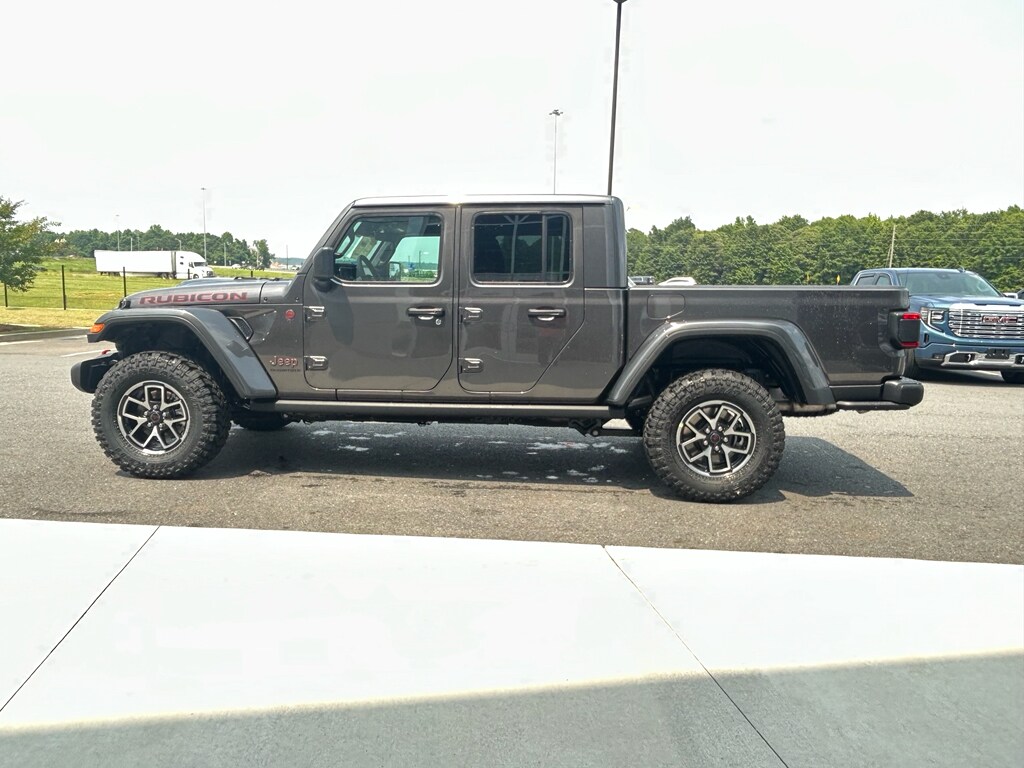 2025 Jeep Gladiator Rubicon photo 3