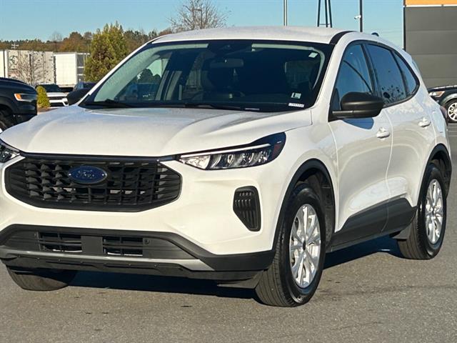 2025 Ford Escape Active's photo