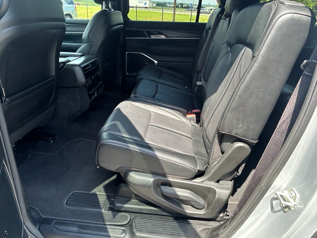 2024 Jeep Wagoneer L Series II - Photo 28