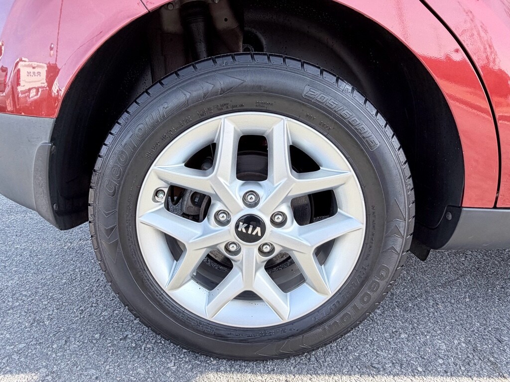 2020 Kia Soul S - Photo 29