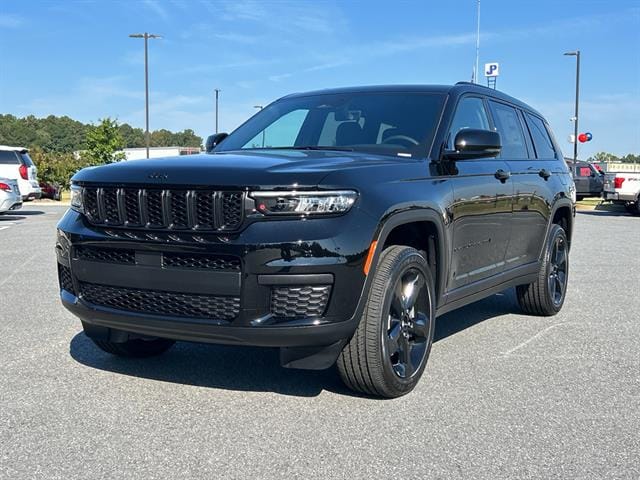 2025 Jeep Grand Cherokee L Altitude's photo