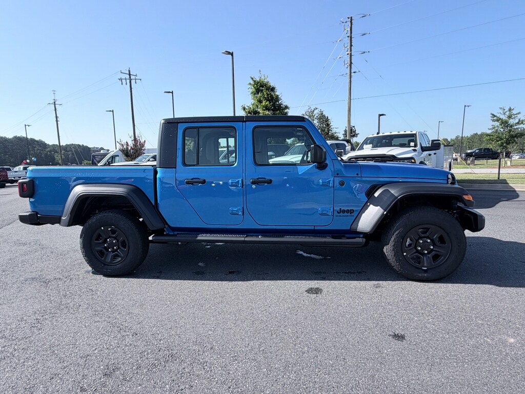 New 2026 Jeep Gladiator SPORT 4X4 Pickup