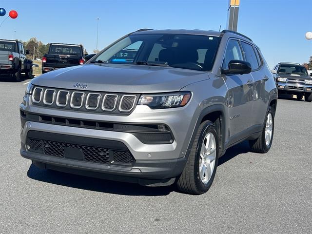 2022 Jeep Compass Latitude's photo