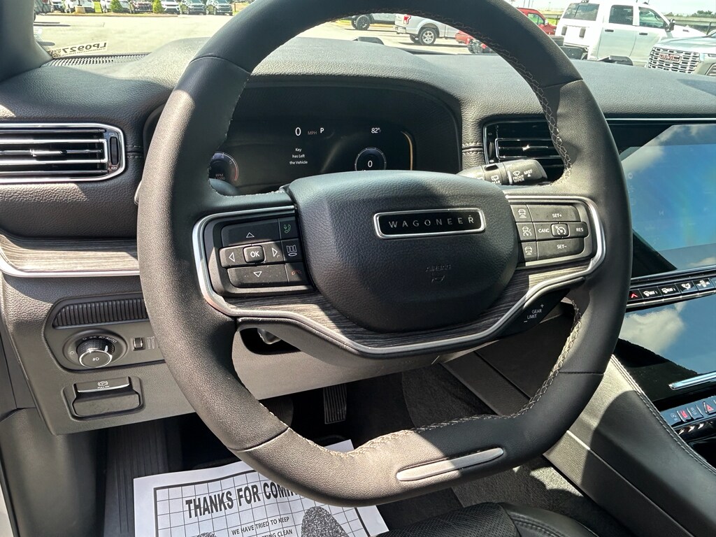 2024 Jeep Wagoneer L Series II - Photo 10