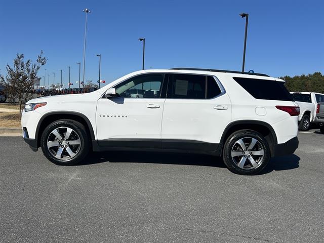 2020 Chevrolet Traverse Leather photo 3