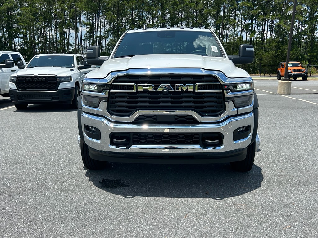 New 2025 Ram 4500 Chassis Cab 4500 TRADESMAN CHASSIS CREW CAB 4X4 84' CA Pickup