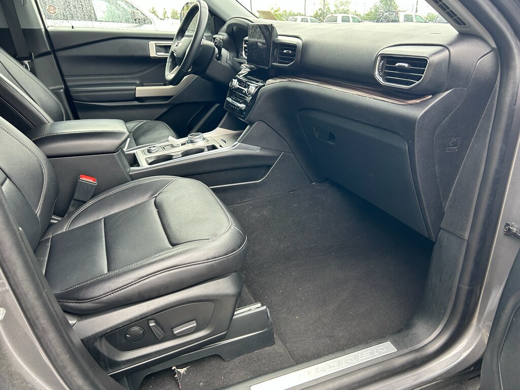 2023 Ford Explorer Limited photo 4