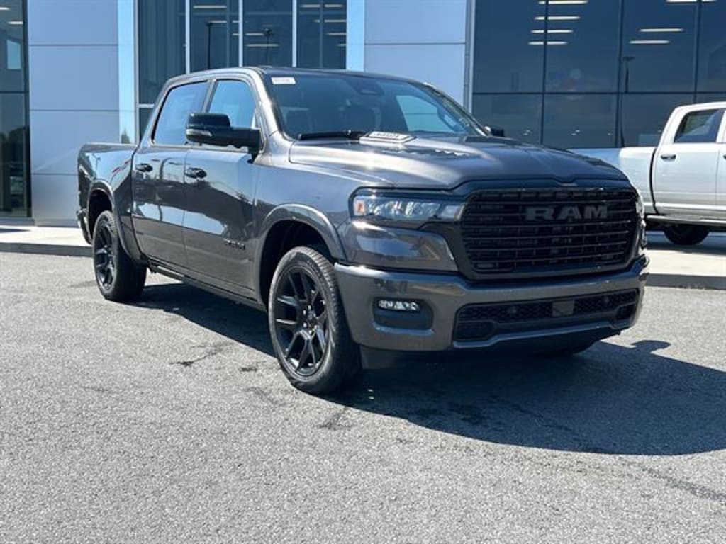 New 2026 Ram 1500 LARAMIE CREW CAB 4X4 5'7 BOX Pickup