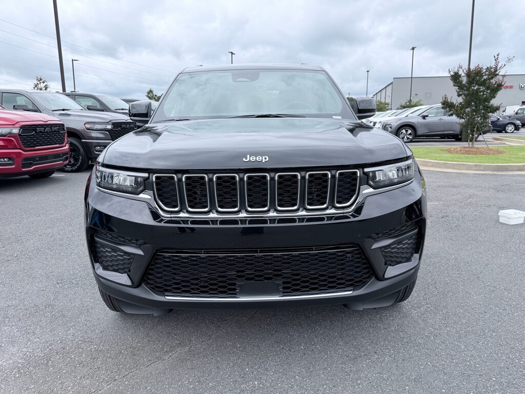 New 2026 Jeep Grand Cherokee LAREDO 4X2 Sport Utility