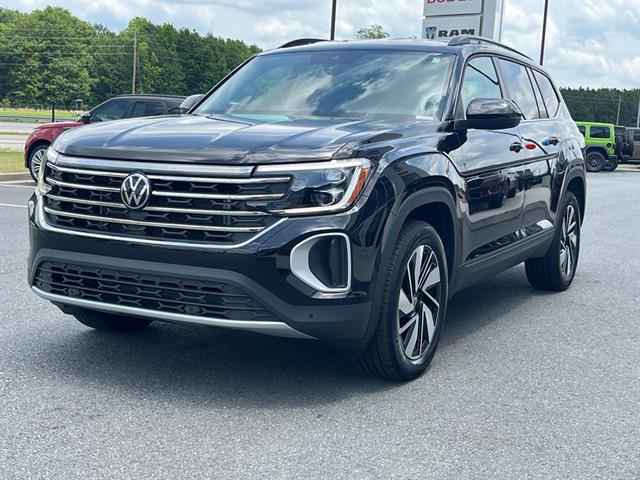 2025 Volkswagen Atlas SE w/Tech's photo