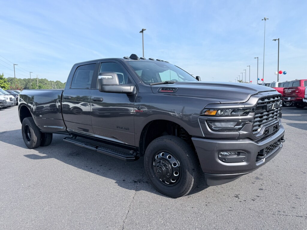 New 2026 Ram 3500 BIG HORN CREW CAB 4X4 8' BOX Pickup
