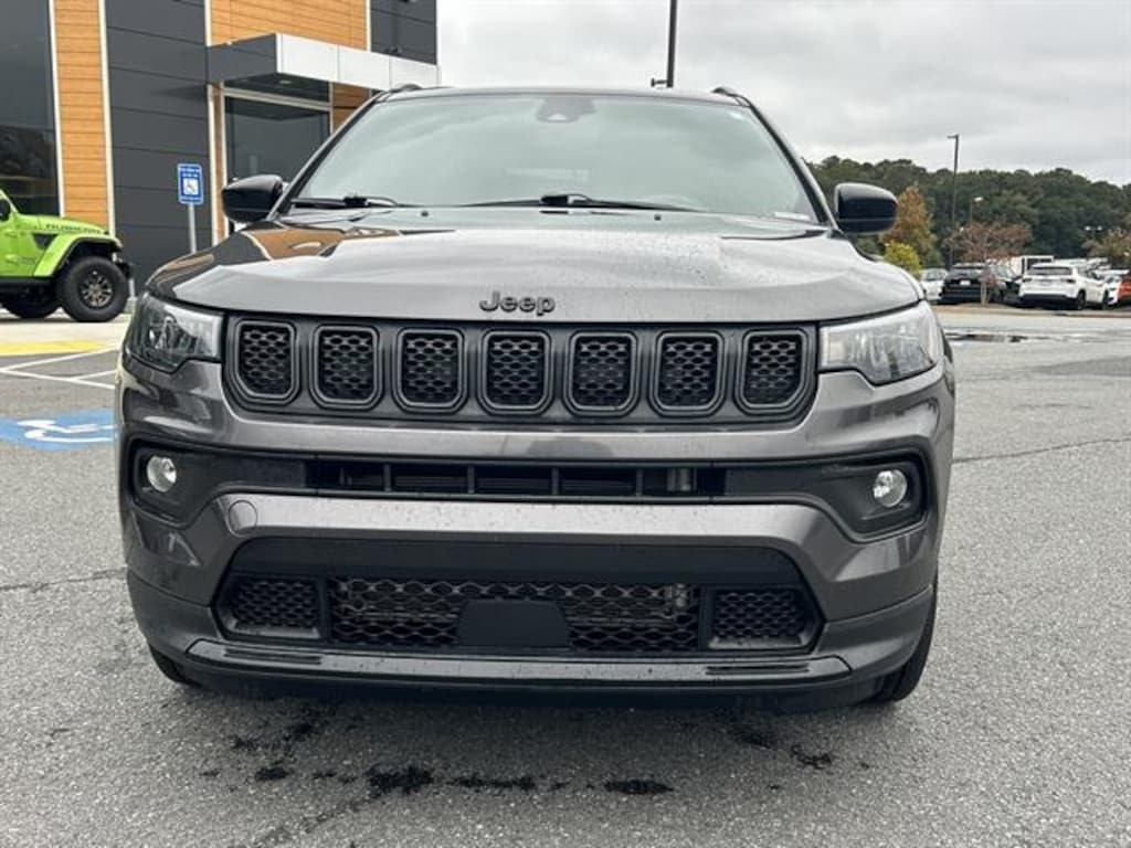 Used 2023 Jeep Compass Latitude SUV