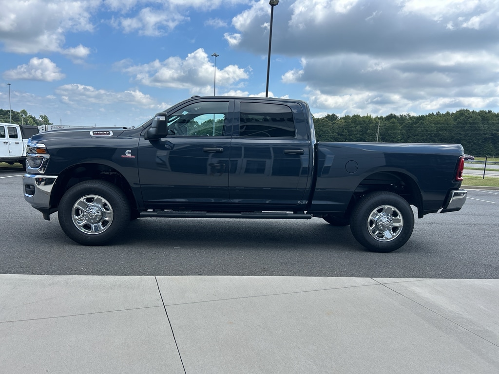 2025 RAM 2500 Tradesman - Photo 4