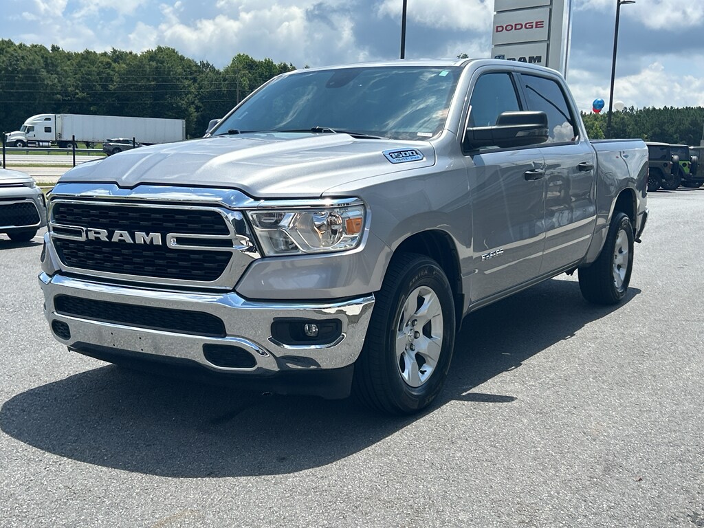 2023 Ram 1500 Big Horn photo 3