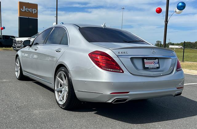 2015 Mercedes Benz S 550 4MATIC photo 3