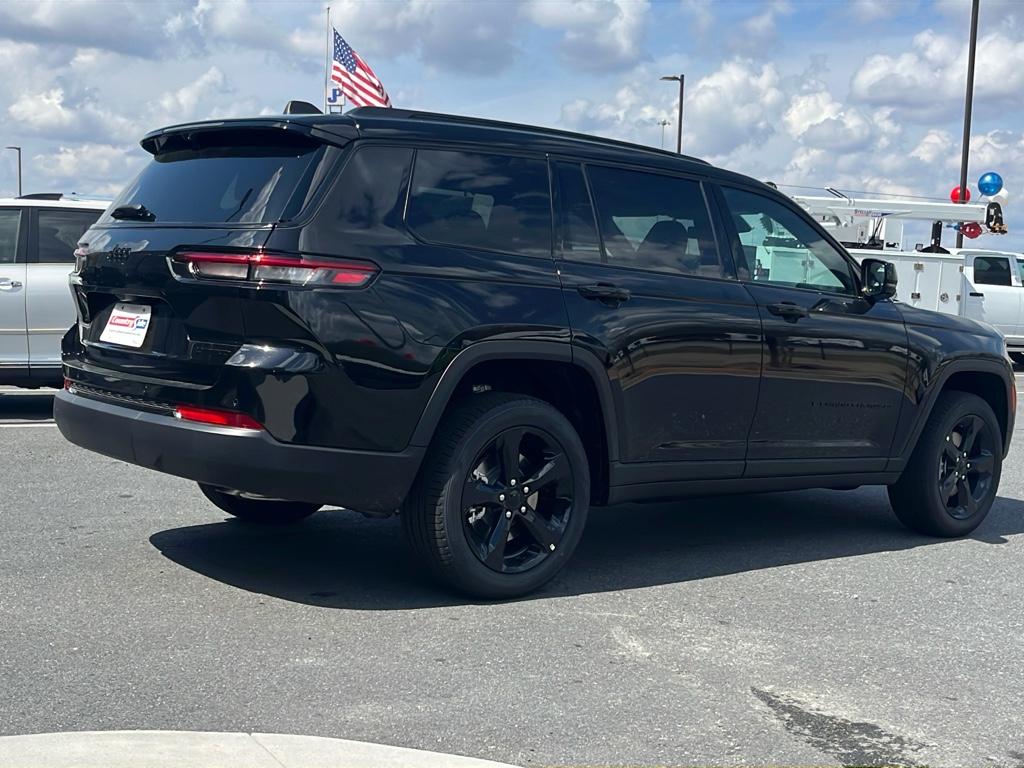 2025 Jeep Grand Cherokee L photo 4