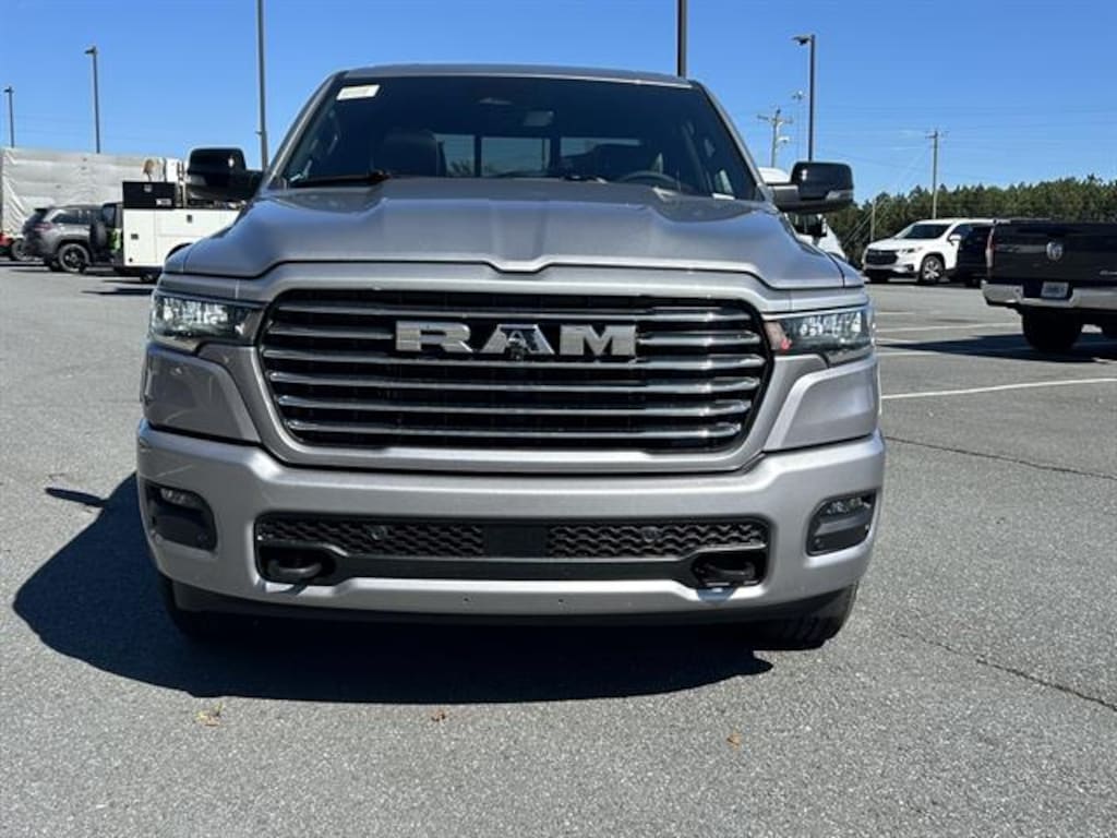 New 2026 Ram 1500 LARAMIE CREW CAB 4X4 5'7 BOX Pickup