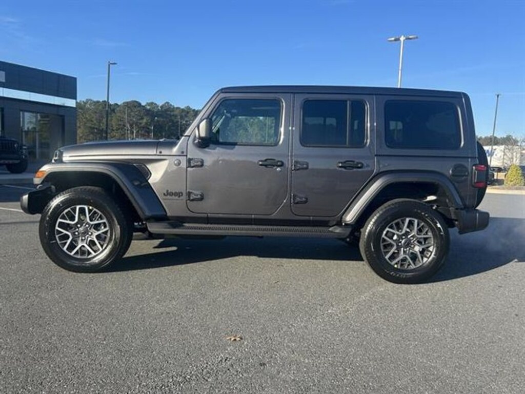 New 2026 Jeep Wrangler 4-DOOR SAHARA Sport Utility