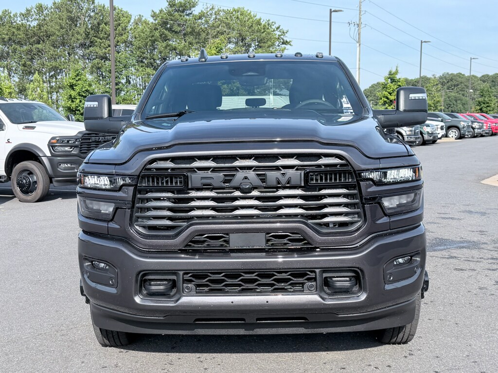 New 2026 Ram 3500 BIG HORN CREW CAB 4X4 8' BOX Pickup