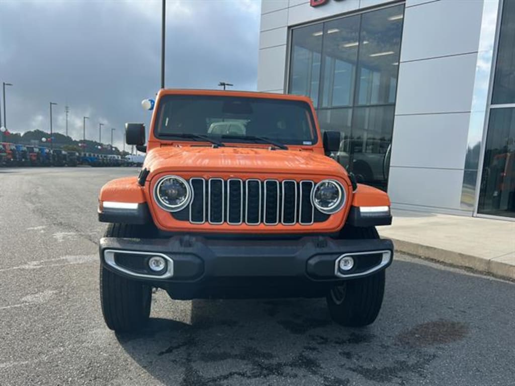 New 2025 Jeep Wrangler 4-DOOR SAHARA Sport Utility