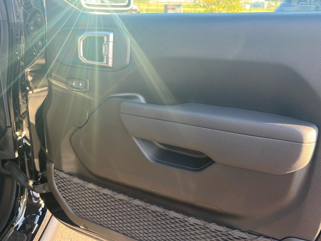 2025 Jeep Gladiator Willys - Photo 21