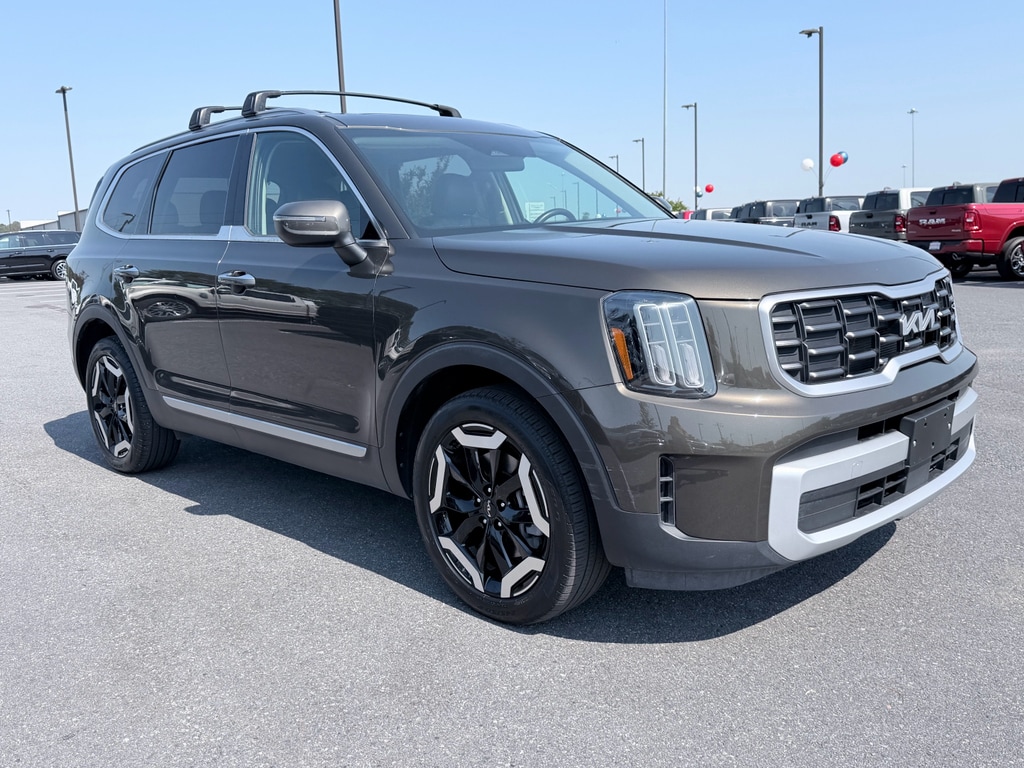 Used 2025 Kia Telluride S Sport Utility