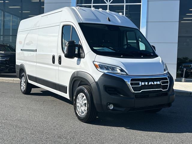 2025 Ram ProMaster 2500 Cargo Van photo 2