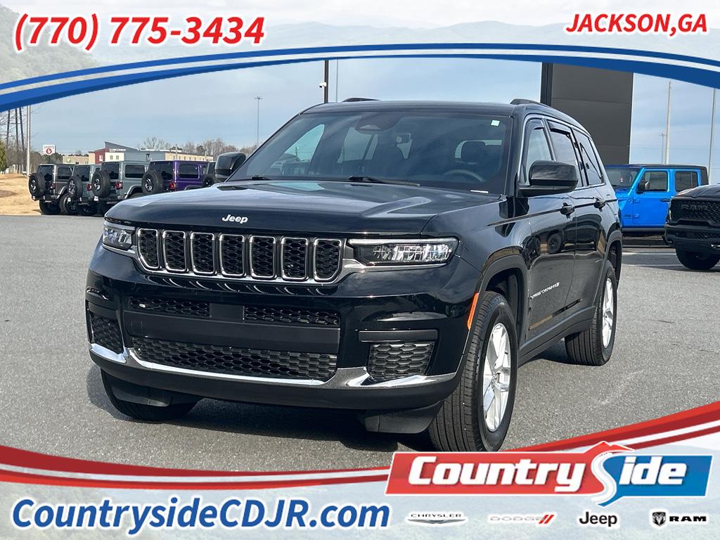 2025 Jeep Grand Cherokee L Laredo's photo