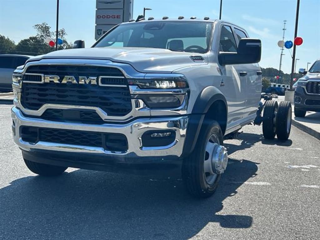 New 2025 Ram 5500 Chassis Cab 5500 TRADESMAN CHASSIS CREW CAB 4X4 84' CA Pickup