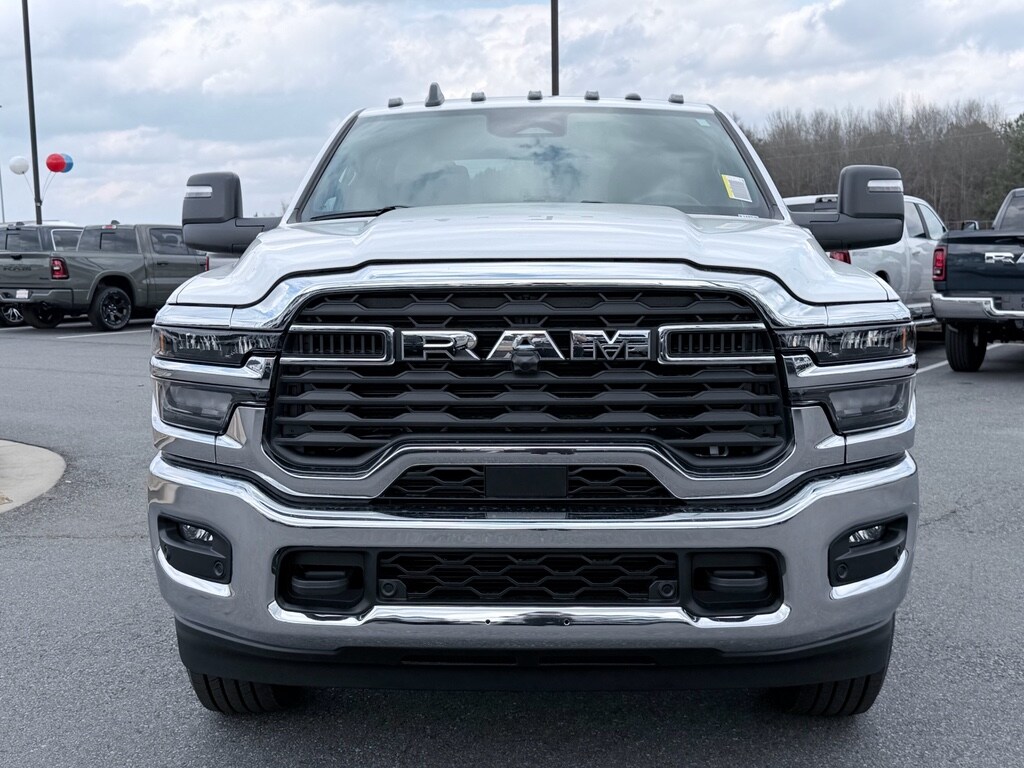 New 2026 Ram 2500 TRADESMAN CREW CAB 4X4 8' BOX Pickup