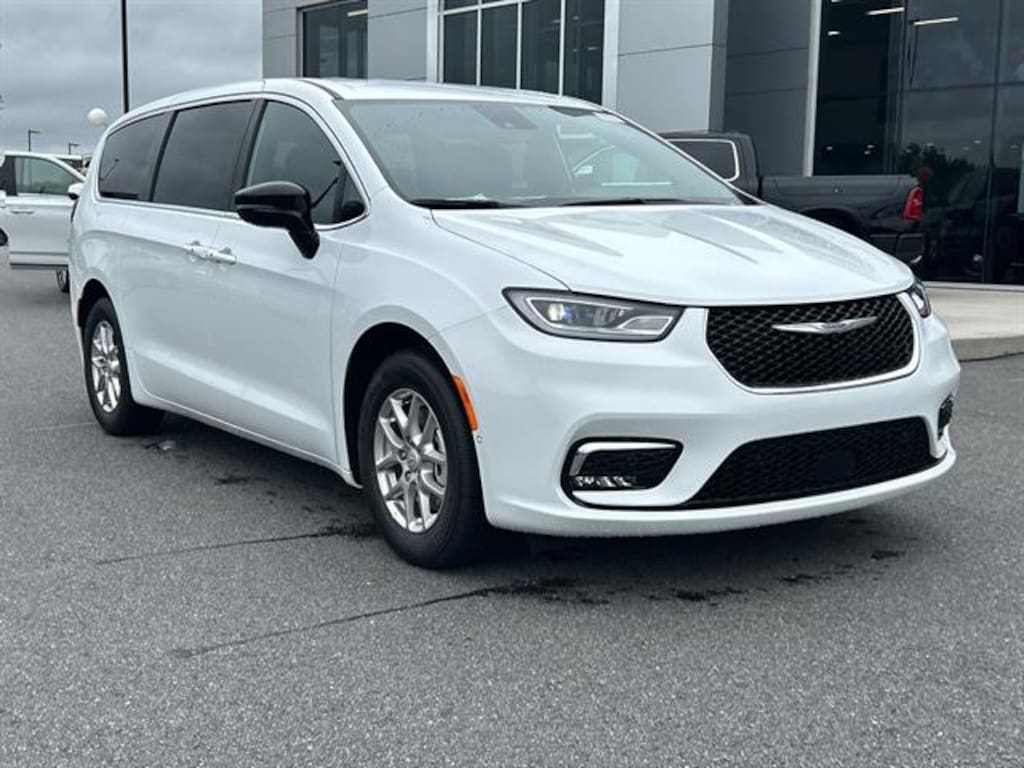 New 2026 Chrysler Pacifica SELECT Passenger Van
