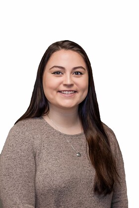 Staff member Alana Stewart from ef43421fd029
