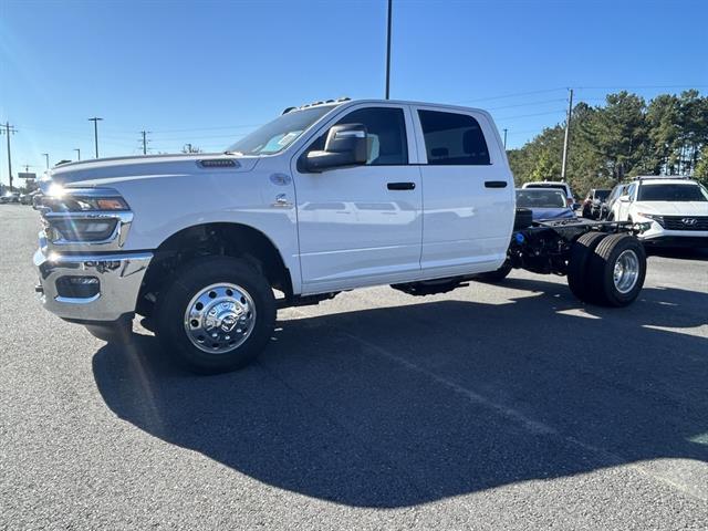 2026 Ram 3500 Tradesman photo 3
