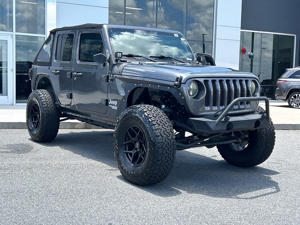 2019 Jeep Wrangler Unlimited Sport photo 2