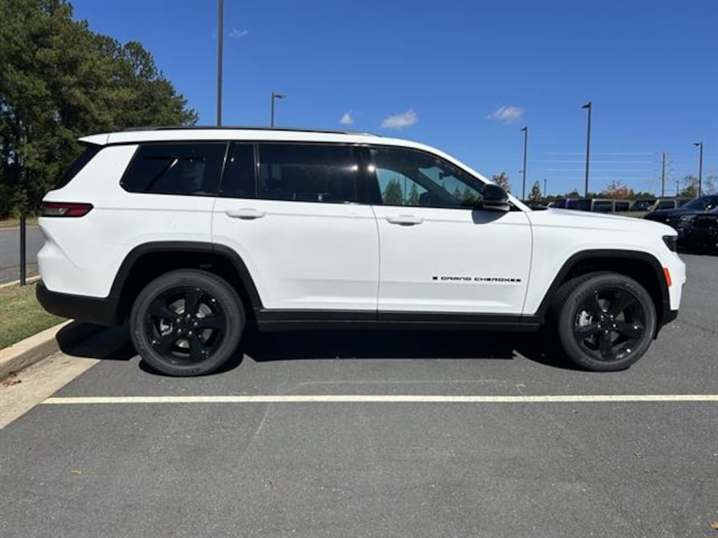 New 2025 Jeep Grand Cherokee L ALTITUDE X 4X2 Sport Utility