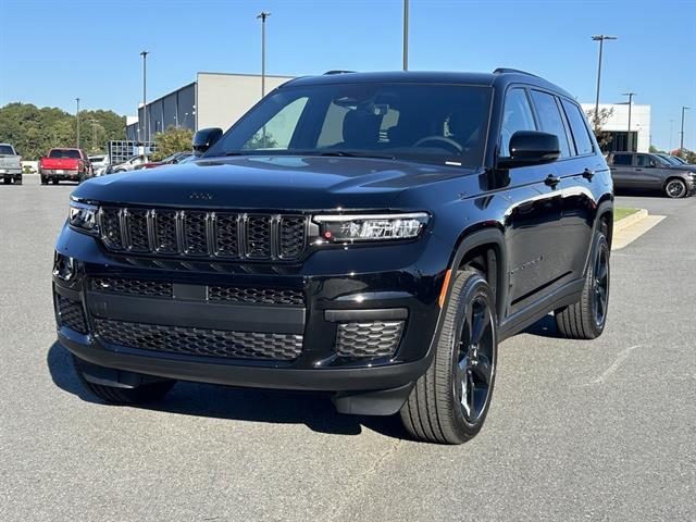 2025 Jeep Grand Cherokee L Altitude's photo