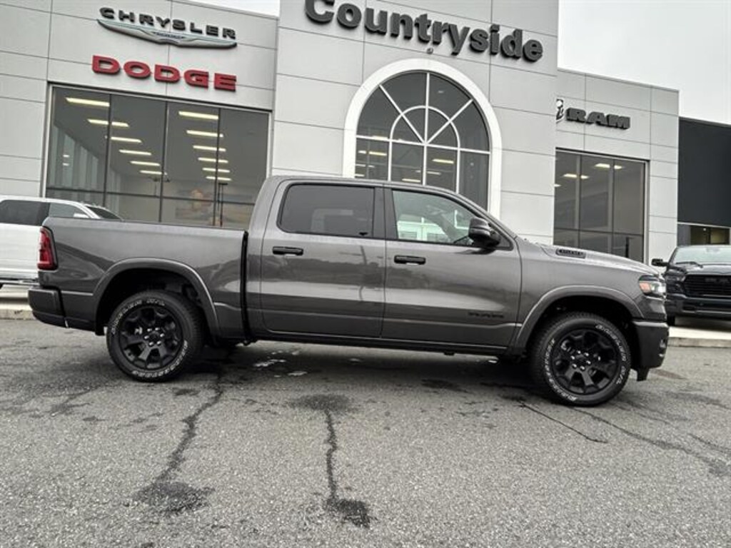 New 2026 Ram 1500 BIG HORN CREW CAB 4X4 5'7 BOX Pickup