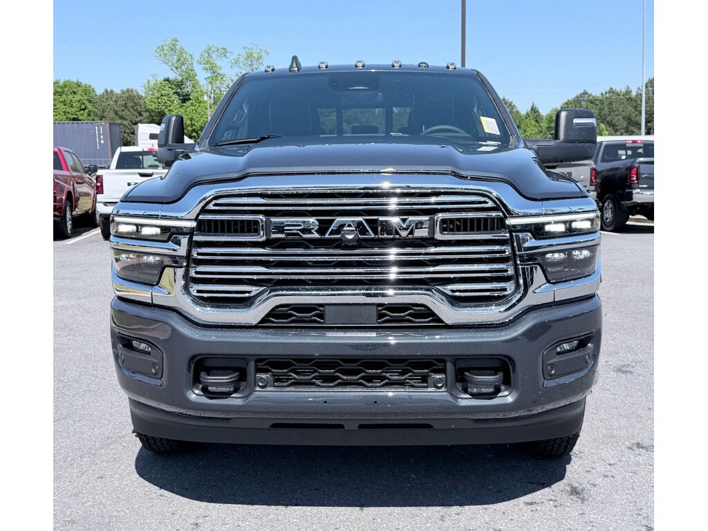 New 2026 Ram 3500 BIG HORN CREW CAB CHASSIS 4X4 60' CA Pickup