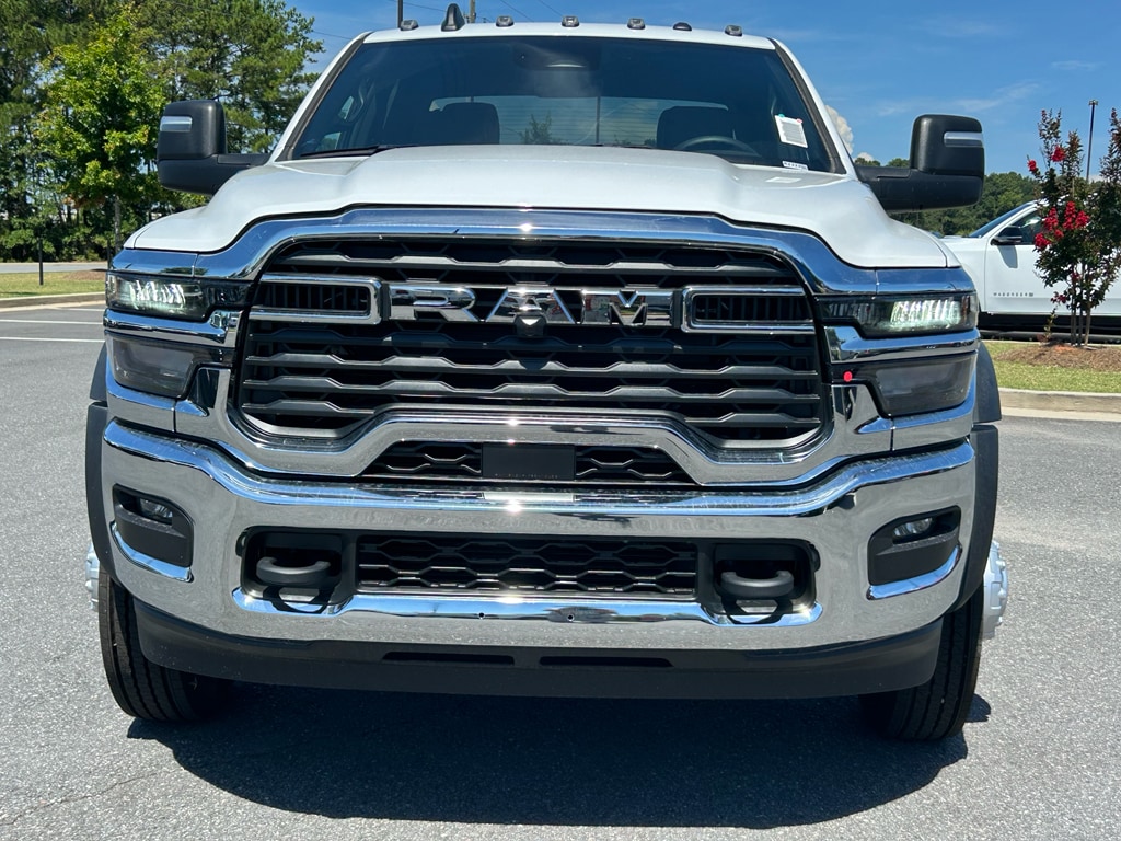 New 2025 Ram 5500 Chassis Cab 5500 TRADESMAN CHASSIS CREW CAB 4X4 84' CA Pickup