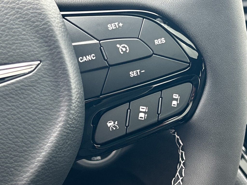 2026 Chrysler Pacifica Limited - Photo 14