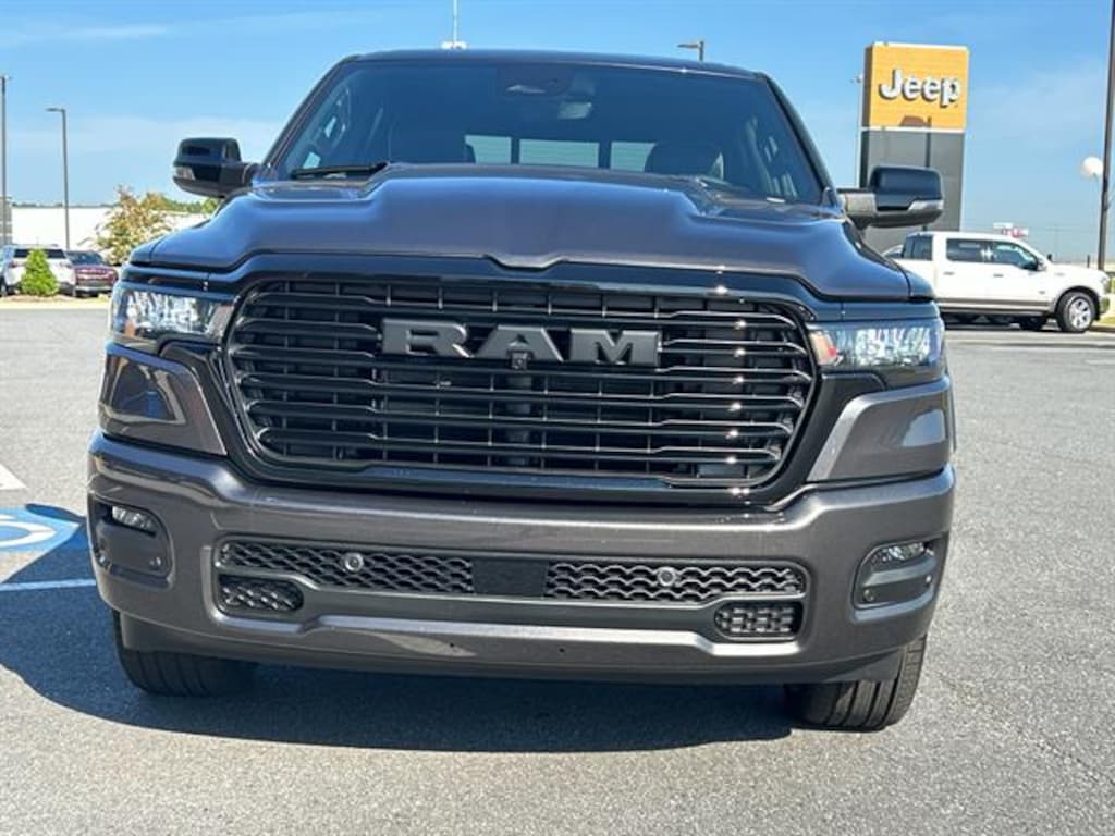 New 2026 Ram 1500 LARAMIE CREW CAB 4X4 5'7 BOX Pickup