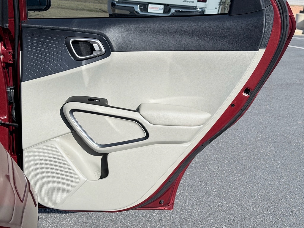 2020 Kia Soul S - Photo 25