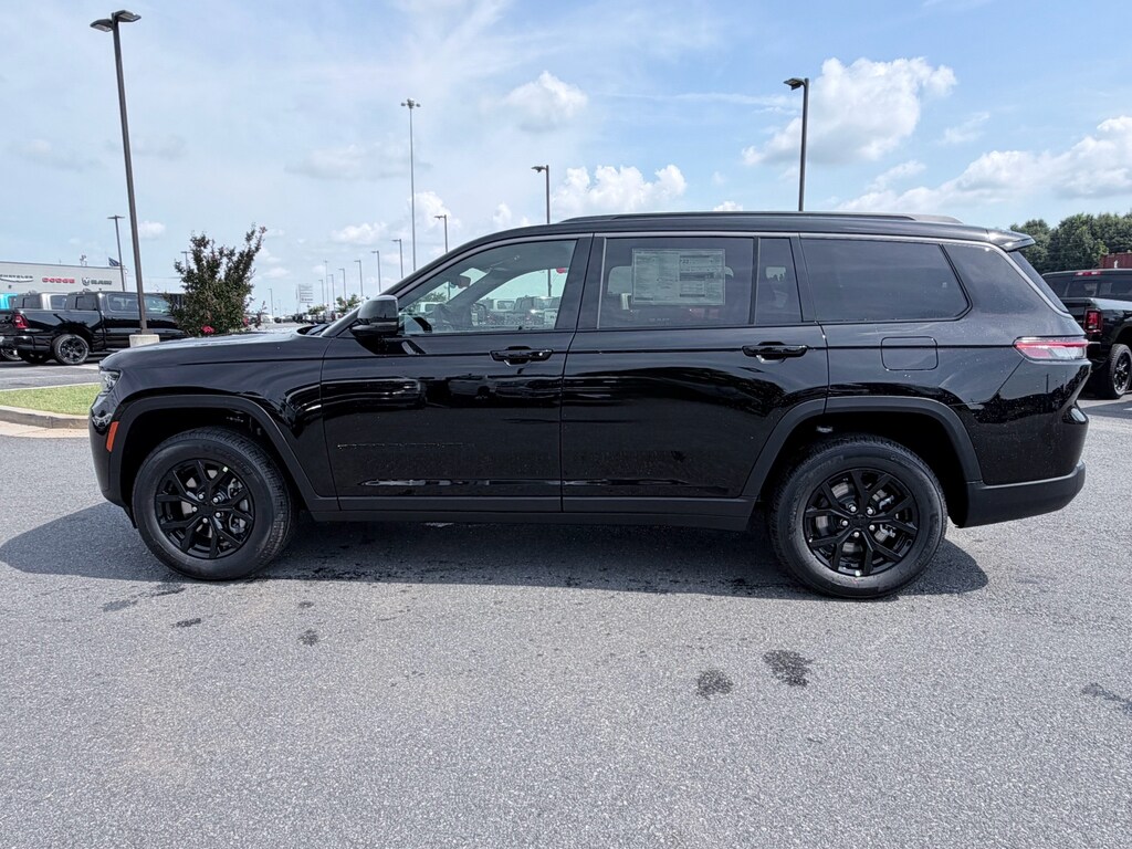 New 2026 Jeep Grand Cherokee L LAREDO ALTITUDE 4X2 Sport Utility