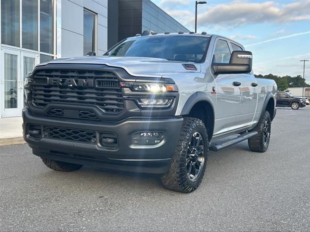 New 2026 Ram 2500 WARLOCK CREW CAB 4X4 6'4 BOX Pickup
