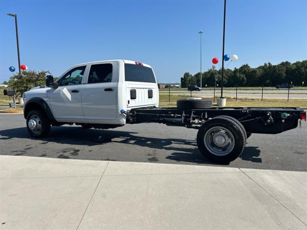 New 2025 Ram 5500 Chassis Cab 5500 TRADESMAN CHASSIS CREW CAB 4X4 84' CA Pickup