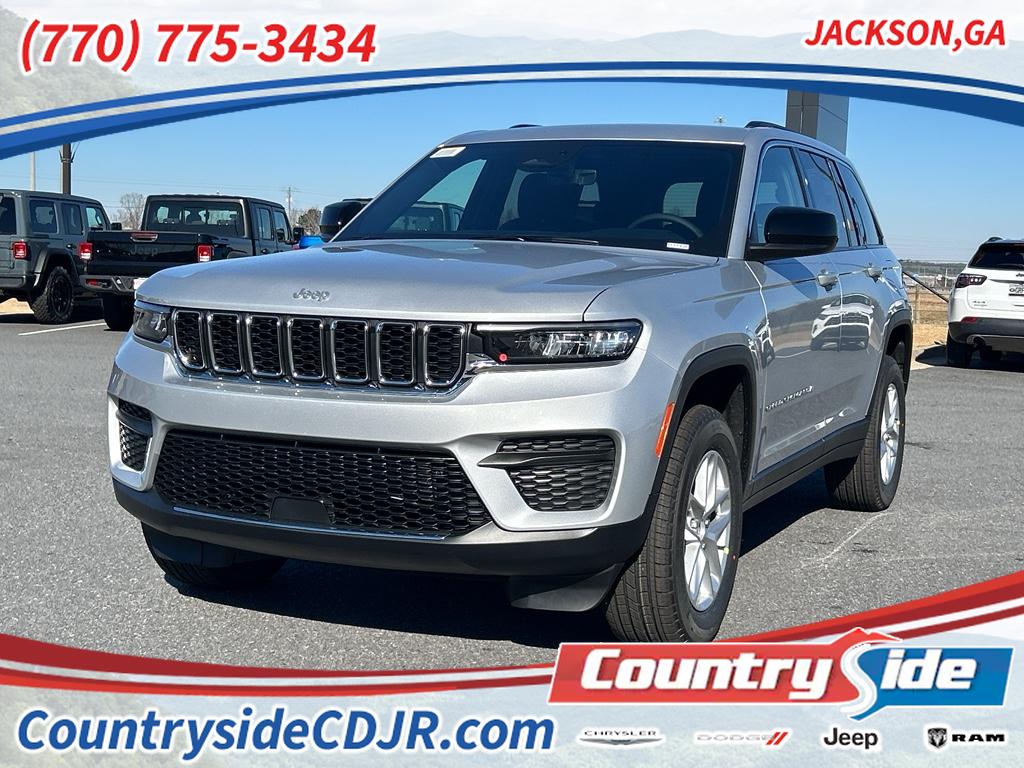 2025 Jeep Grand Cherokee Laredo's photo