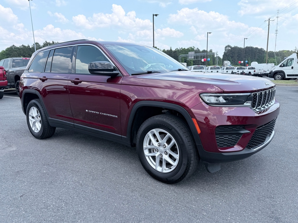 Used 2025 Jeep Grand Cherokee Laredo X Sport Utility